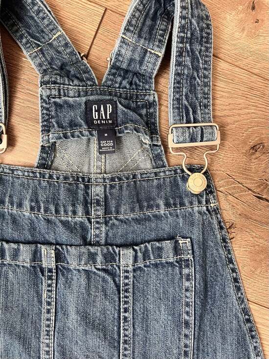 GAP - Picture 5 of 7